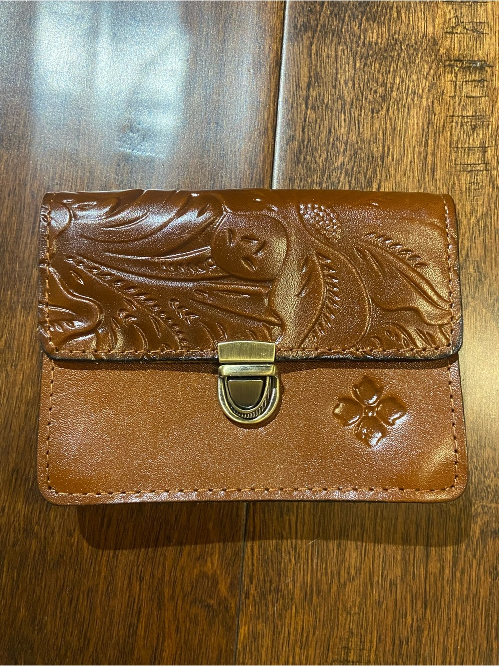 Patricia Nash mini wallet